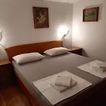 Apartman Raos *